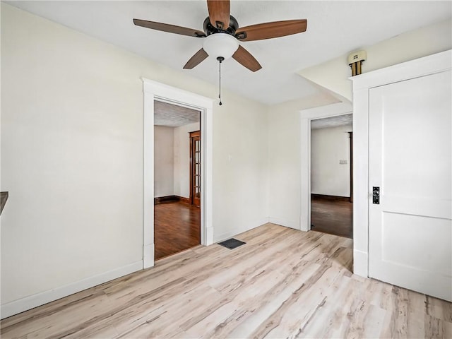 385 Spruce Ave, Sharon, PA 16146 - spare room featuring light wood finished floors and ceiling fan
