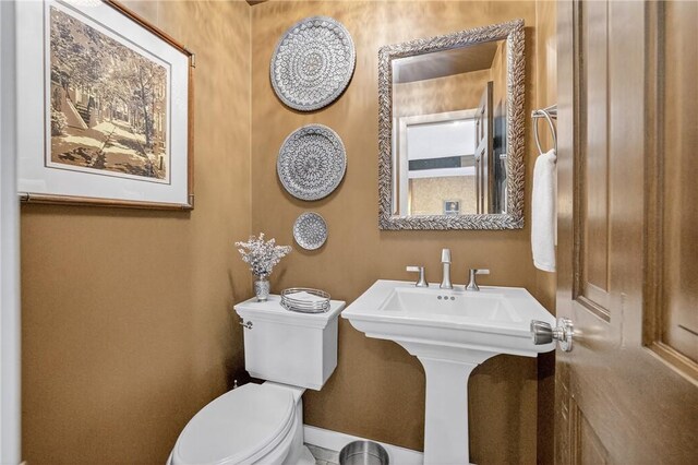 117 Scarborough Ln, Peters Twp, PA 15317 - bathroom with toilet