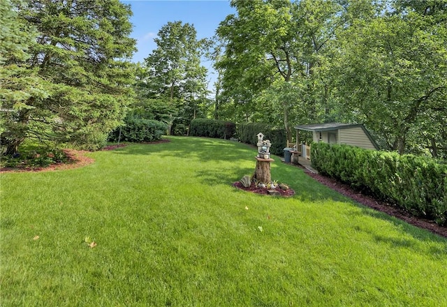 12169 Pine Crest Ct, North Huntingdon, PA 15085 - view of grassy yard