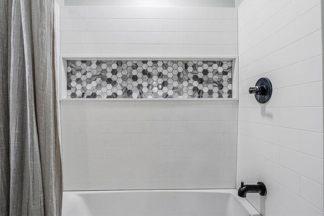 2125 Vodeli St, Beechview, PA 15216 - bathroom view of shower / tub combo