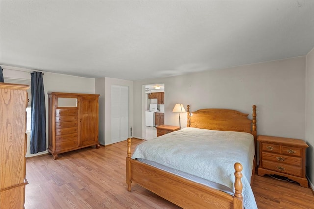 25 Iron St, Canonsburg, PA 15317 - bedroom with light wood-type flooring and baseboards