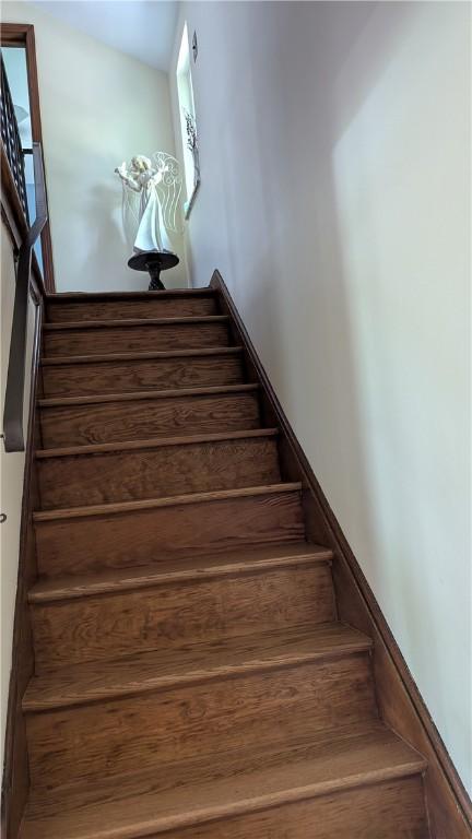 218 Bascom, Observatory Hill, PA 15214 - view of stairway
