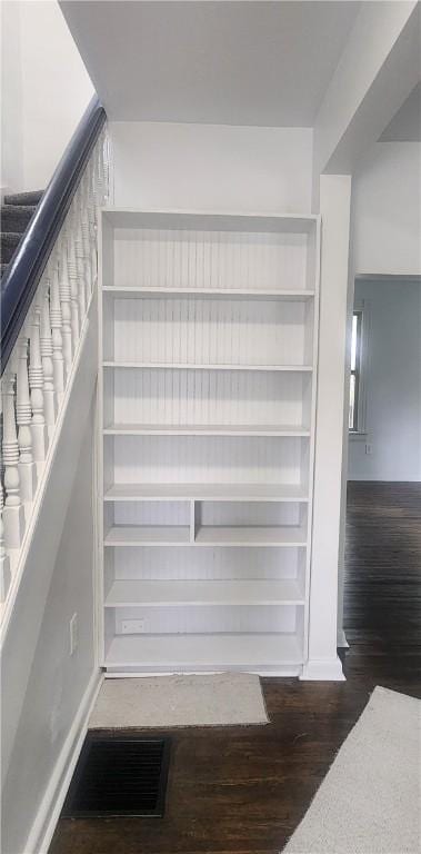 118 Brady Ave, City Of Washington, PA 15301 - detailed view of wood finished floors and baseboards