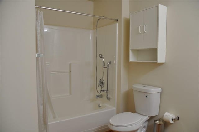 1101 Lenox Dr, Bethel Park, PA 15102 - bathroom featuring shower / tub combo and toilet