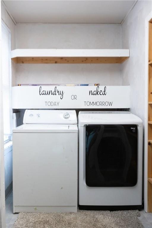 1632 Norwalk St, Crafton Heights, PA 15205 - laundry room featuring independent washer and dryer