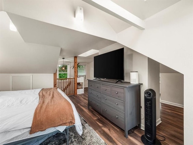 537 Ambridge Ave, Leet Twp, PA 15003 - bedroom with dark wood finished floors and lofted ceiling