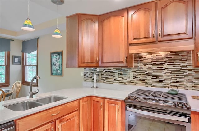 143 Hampshire Dr, Cranberry Twp, PA 16066 - kitchen featuring appliances with stainless steel finishes, light countertops, and hanging light fixtures