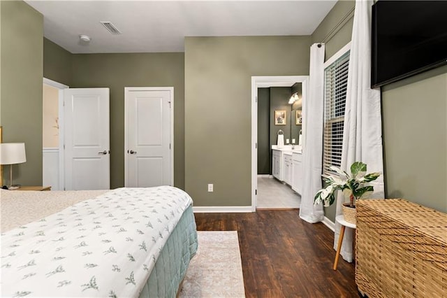 4002 Saint Andrews Ct, Penn Twp Wml, PA 15644 - bedroom featuring dark wood-type flooring and baseboards