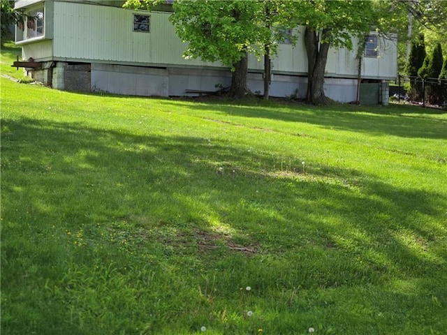192 Crowe Ave, Mars Boro, PA 16046 - view of grassy yard