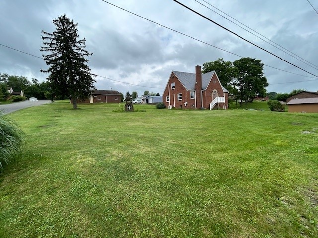 300 6th Ave, New Eagle, PA 15067 - view of green lawn