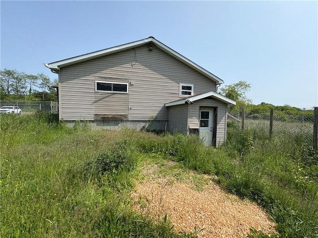 114 Cardinal Rd, Canoe/Banks Twps, PA 15742 - rear view of house