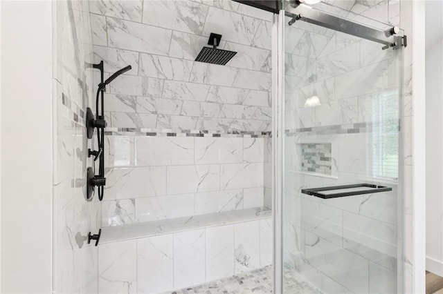 3442 Mercer Rd, Neshannock Twp, PA 16105 - bathroom featuring a shower stall