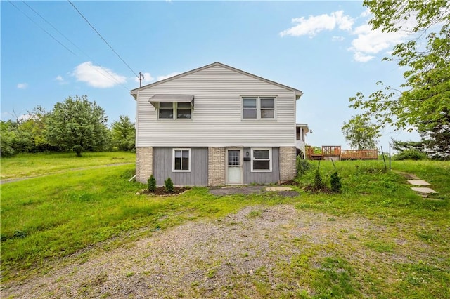 10 Fieldcrest Dr, Robinson Twp Wsh, PA 15057 - back of house with a deck