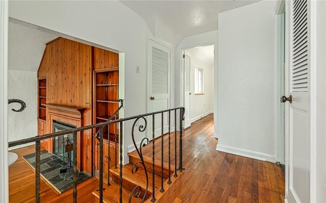 300 S Pasadena Dr, Fox Chapel, PA 15215 - corridor featuring an upstairs landing and wood finished floors