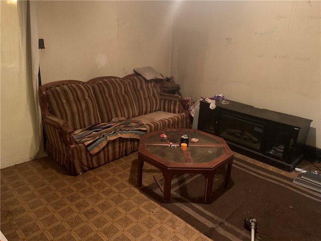 617 Maple Ave, Greater Johnstown School District, PA 15901 - sitting room featuring tile patterned floors