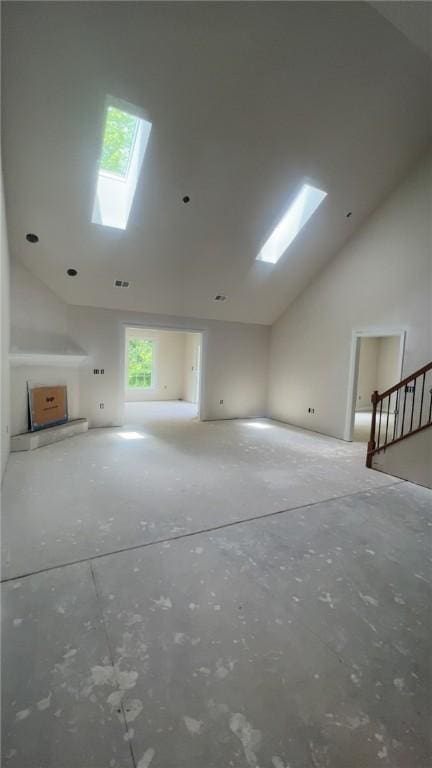 149 Shady River Blvd Unit 40B, Economy, PA 15005 - unfurnished living room with a skylight and high vaulted ceiling