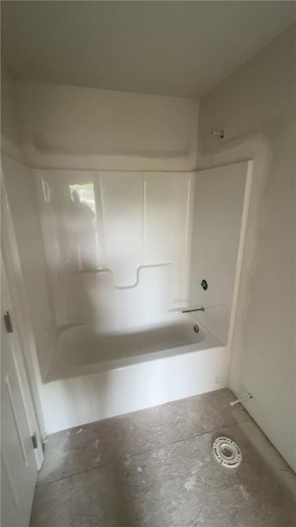 149 Shady River Blvd Unit 40B, Economy, PA 15005 - bathroom featuring washtub / shower combination