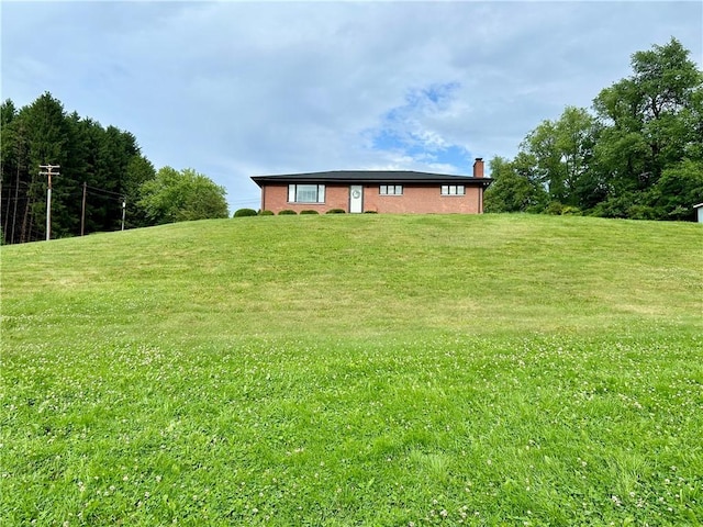 622 Fuhrman Ln, Buffalo Twp But, PA 16229 - view of green lawn