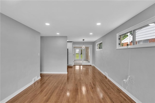 354 Ryan Dr, Pittsburgh, PA 15220 - empty room featuring light wood-style floors and recessed lighting