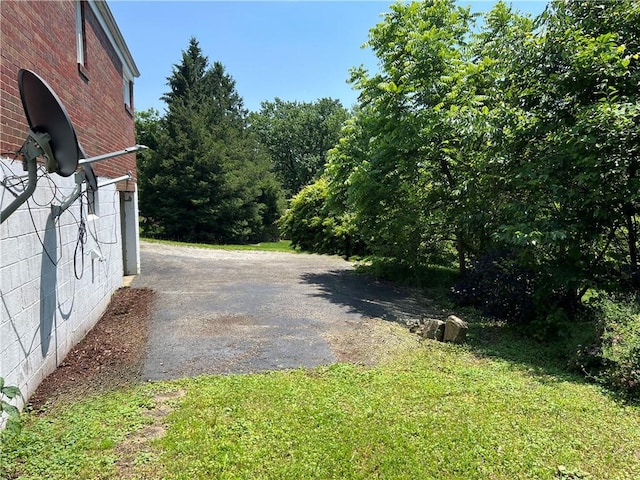 238 Humphrey Rd, Hempfield Twp Wml, PA 15601 - view of yard