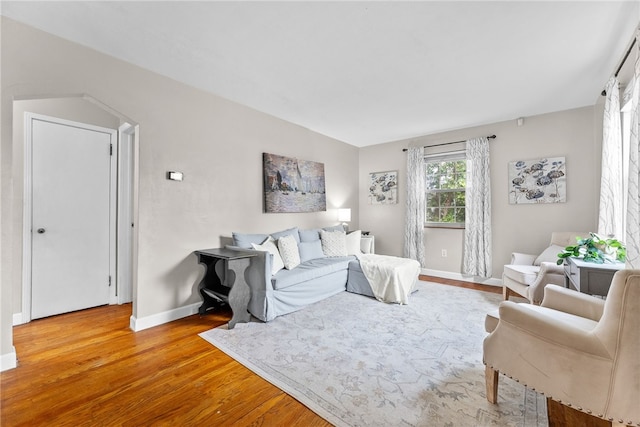 1406 Blossom Hill Rd, Castle Shannon, PA 15234 - living room featuring wood finished floors and baseboards