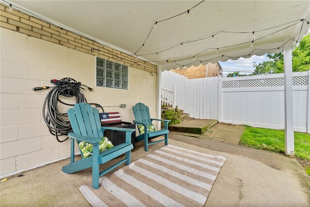 1406 Blossom Hill Rd, Castle Shannon, PA 15234 - view of patio / terrace