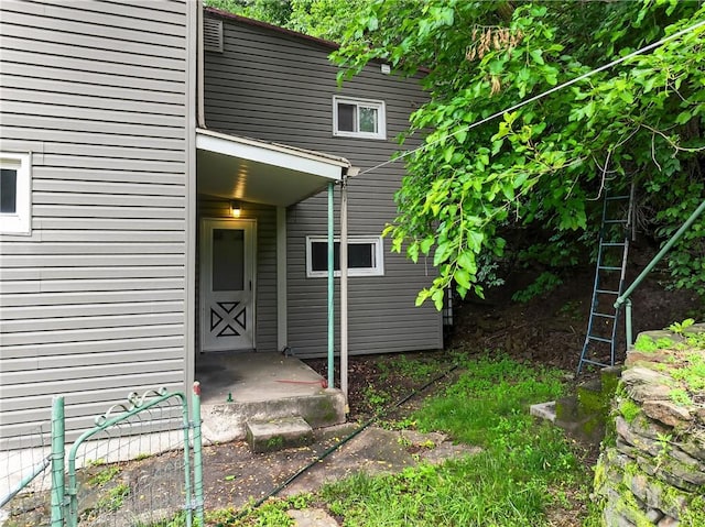 226 Herndon, Elliott, PA 15220 - view of yard