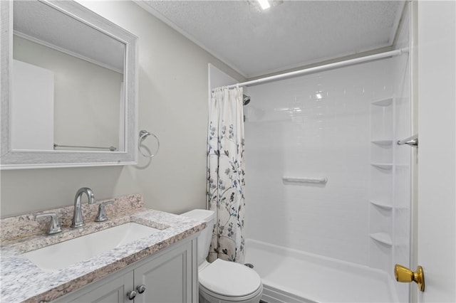 1032 Grove St, Monaca, PA 15061 - bathroom featuring vanity, a shower with curtain, and a textured ceiling