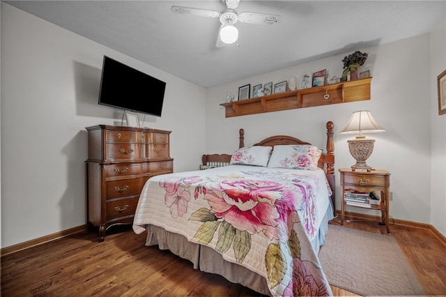 321 Dairy Farm Rd, Allegheny Twp Wml, PA 15068 - bedroom featuring wood finished floors and ceiling fan