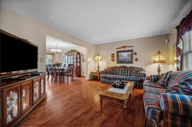 321 Dairy Farm Rd, Allegheny Twp Wml, PA 15068 - living area featuring wood finished floors and a chandelier