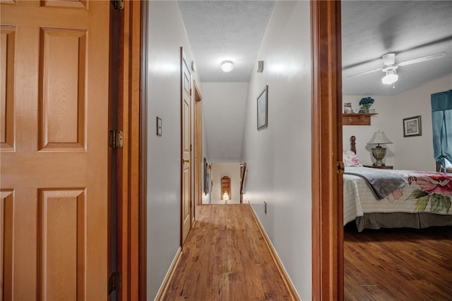 321 Dairy Farm Rd, Allegheny Twp Wml, PA 15068 - hall featuring wood finished floors and a textured ceiling
