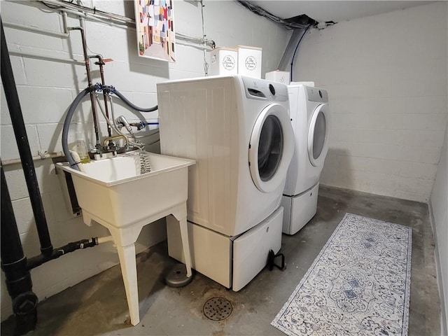 611 Broadhead Ave, Crafton, PA 15205 - washroom featuring independent washer and dryer and concrete block wall