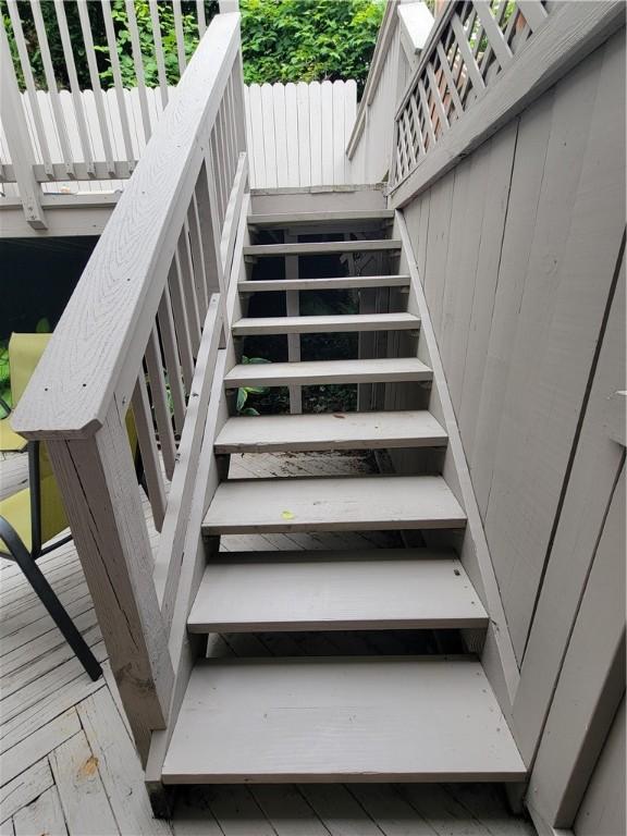 611 Broadhead Ave, Crafton, PA 15205 - view of staircase