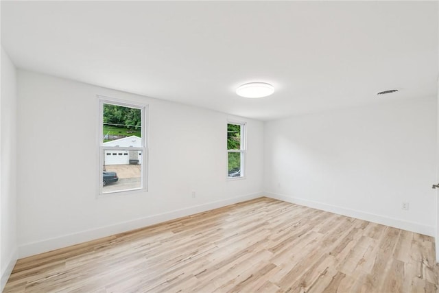 634 Euclid Ave, Canonsburg, PA 15317 - empty room with light wood-type flooring and baseboards
