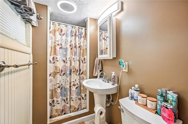 570 S 7th St, Sharpsville, PA 16150 - full bathroom featuring a textured ceiling and a shower with shower curtain