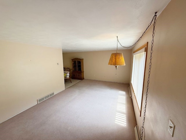 717 King St, Mckeesport, PA 15132 - unfurnished room with light carpet