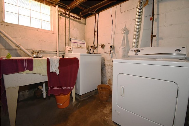 1673 Elderslee Rd, Baldwin Boro, PA 15227 - washroom with independent washer and dryer