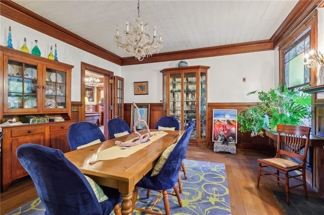 221 E Moody Ave, New Castle/2Nd, PA 16101 - dining room featuring a chandelier, a wainscoted wall, ornamental molding, and wood finished floors
