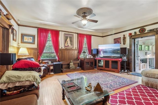 221 E Moody Ave, New Castle/2Nd, PA 16101 - living area with ceiling fan and hardwood / wood-style floors