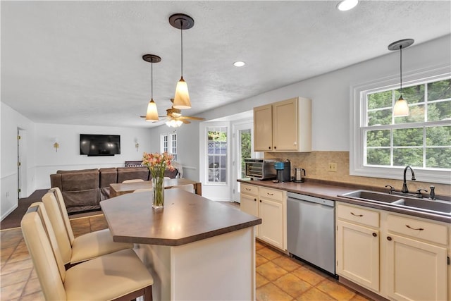 406 Pin Oak Ct, Coraopolis, PA 15108 - kitchen featuring stainless steel dishwasher, dark countertops, recessed lighting, a ceiling fan, and decorative backsplash