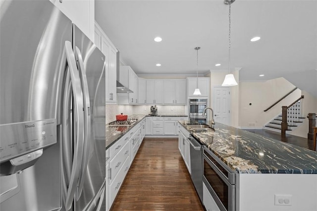 406 Oak Ridge Ct, Pine Twp Nal, PA 16046 - kitchen featuring stainless steel appliances, dark wood-style flooring, white cabinets, recessed lighting, and a large island with sink