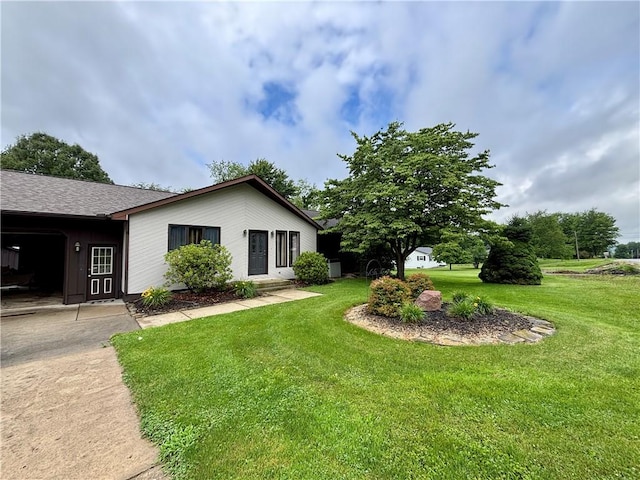 2105 Pulaski Rd, Neshannock Twp, PA 16105 - view of front of home with a front lawn, a garage, and driveway