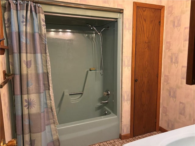 2105 Pulaski Rd, Neshannock Twp, PA 16105 - full bath with shower / bathtub combination with curtain
