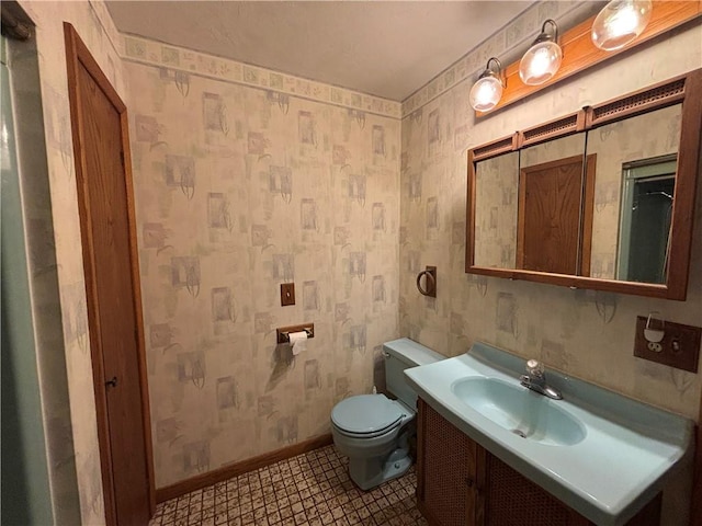 2105 Pulaski Rd, Neshannock Twp, PA 16105 - half bath featuring toilet and vanity