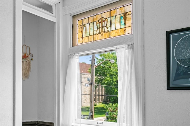 1037 Chislett St, Morningside, PA 15206 - doorway with a textured wall