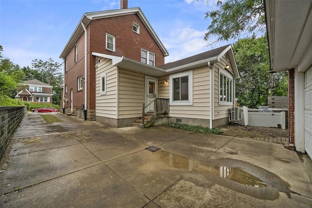 4035 Ludwick St, Squirrel Hill, PA 15217 - back of property featuring driveway