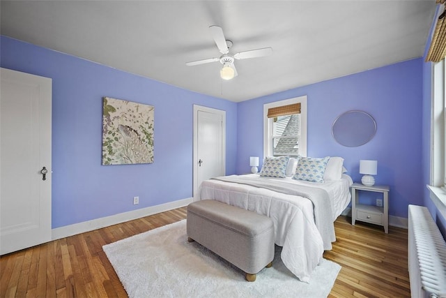 4035 Ludwick St, Squirrel Hill, PA 15217 - bedroom with wood finished floors and ceiling fan