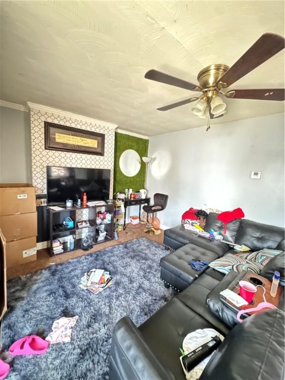 200 Jarvis St, Aliquippa, PA 15001 - living area featuring ornamental molding and ceiling fan