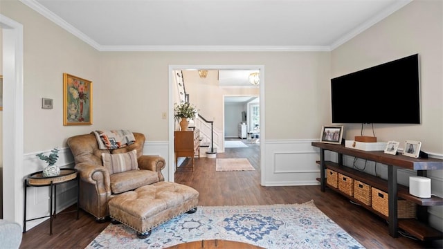 609 Twin Pine Rd, Fox Chapel, PA 15215 - living room with wood finished floors, ornamental molding, and wainscoting