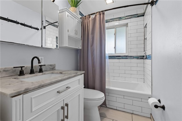 1028 Roseanne Ave, Banksville/Westwood, PA 15216 - bathroom featuring vanity, shower / bath combo, and tile patterned floors